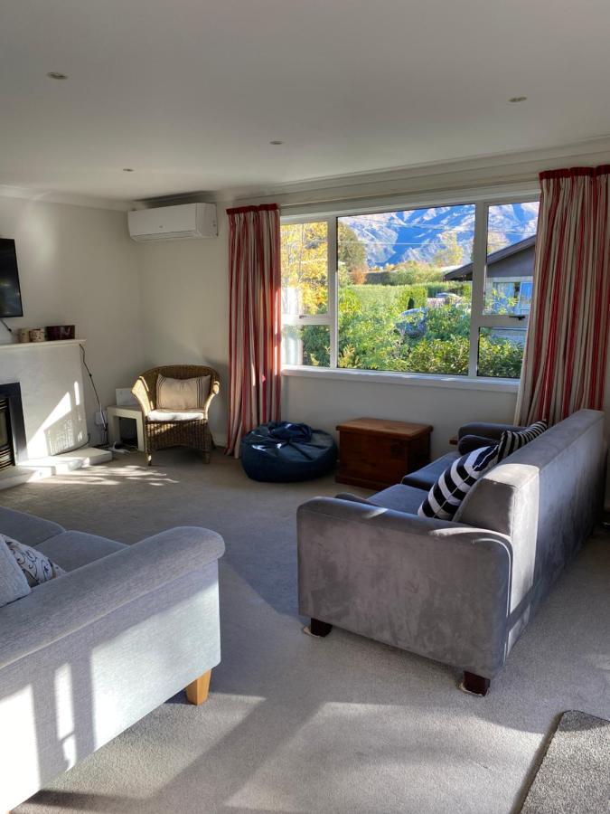 Amazing Aubrey, Walk To Bremner Bay Villa Wanaka Eksteriør billede